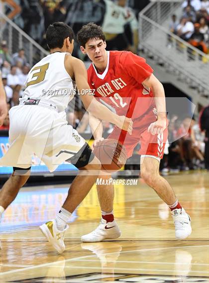 Thumbnail 3 in Mater Dei @ Bishop Montgomery (CIF Open DIV Southern Regional Final) photogallery.