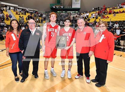 Thumbnail 1 in Mater Dei @ Bishop Montgomery (CIF Open DIV Southern Regional Final) photogallery.