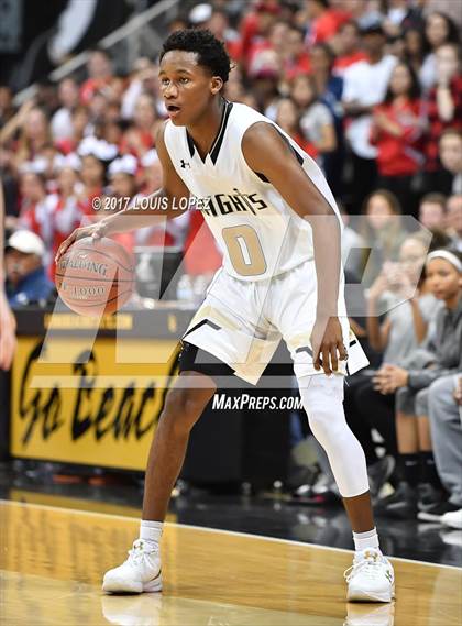 Thumbnail 1 in Mater Dei @ Bishop Montgomery (CIF Open DIV Southern Regional Final) photogallery.