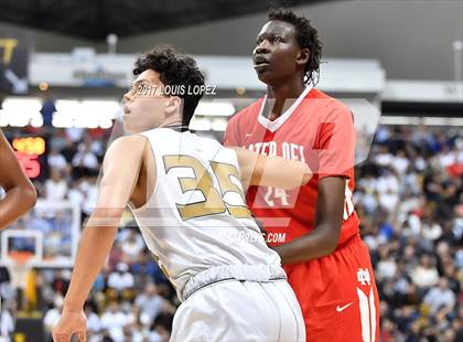 Thumbnail 2 in Mater Dei @ Bishop Montgomery (CIF Open DIV Southern Regional Final) photogallery.