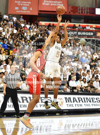 Thumbnail 2 in Mater Dei @ Bishop Montgomery (CIF Open DIV Southern Regional Final) photogallery.