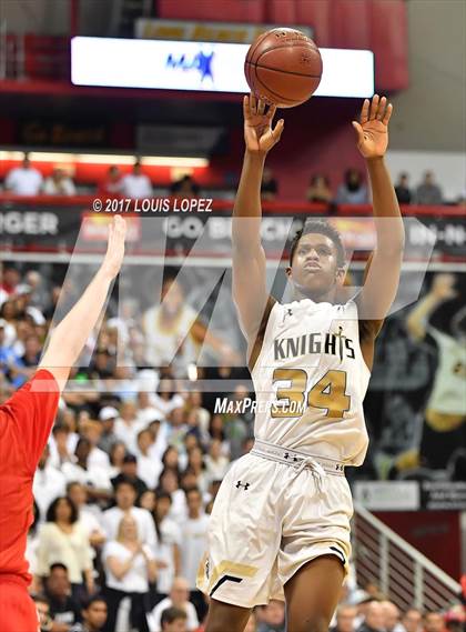 Thumbnail 2 in Mater Dei @ Bishop Montgomery (CIF Open DIV Southern Regional Final) photogallery.