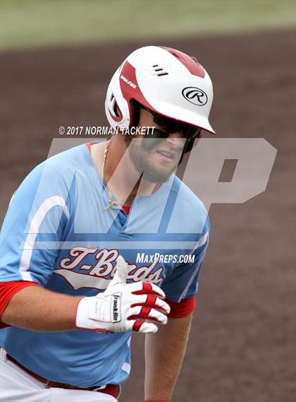 Thumbnail 1 in Maize vs. Shawnee Heights (KSHSAA 5A Quarterfinal) photogallery.
