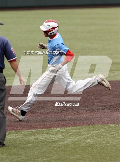 Thumbnail 1 in Maize vs. Shawnee Heights (KSHSAA 5A Quarterfinal) photogallery.