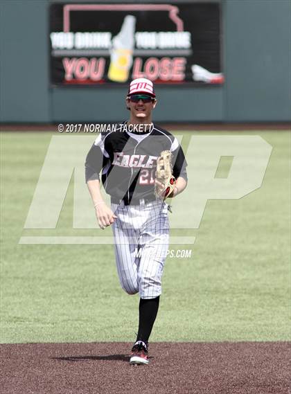 Thumbnail 1 in Maize vs. Shawnee Heights (KSHSAA 5A Quarterfinal) photogallery.
