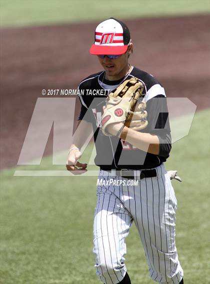 Thumbnail 3 in Maize vs. Shawnee Heights (KSHSAA 5A Quarterfinal) photogallery.