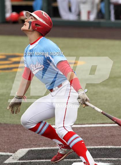 Thumbnail 1 in Maize vs. Shawnee Heights (KSHSAA 5A Quarterfinal) photogallery.