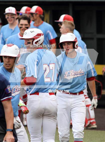 Thumbnail 3 in Maize vs. Shawnee Heights (KSHSAA 5A Quarterfinal) photogallery.