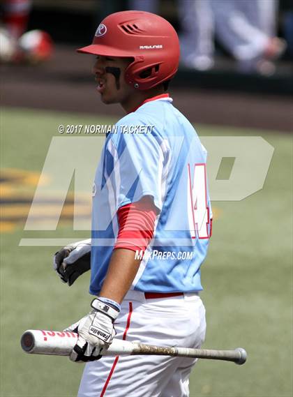 Thumbnail 2 in Maize vs. Shawnee Heights (KSHSAA 5A Quarterfinal) photogallery.