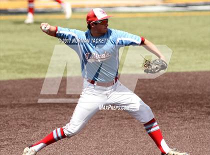 Thumbnail 2 in Maize vs. Shawnee Heights (KSHSAA 5A Quarterfinal) photogallery.