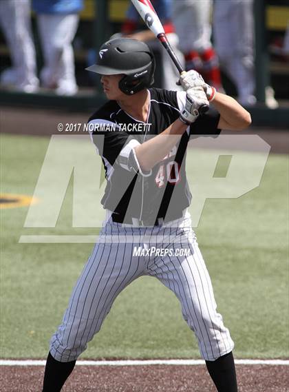 Thumbnail 2 in Maize vs. Shawnee Heights (KSHSAA 5A Quarterfinal) photogallery.