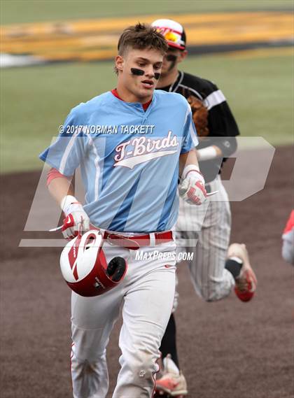 Thumbnail 1 in Maize vs. Shawnee Heights (KSHSAA 5A Quarterfinal) photogallery.