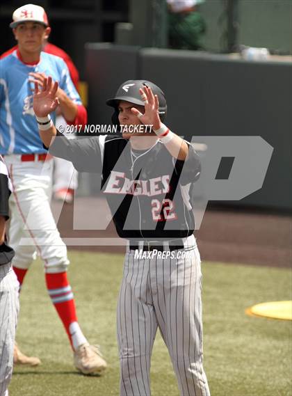 Thumbnail 2 in Maize vs. Shawnee Heights (KSHSAA 5A Quarterfinal) photogallery.