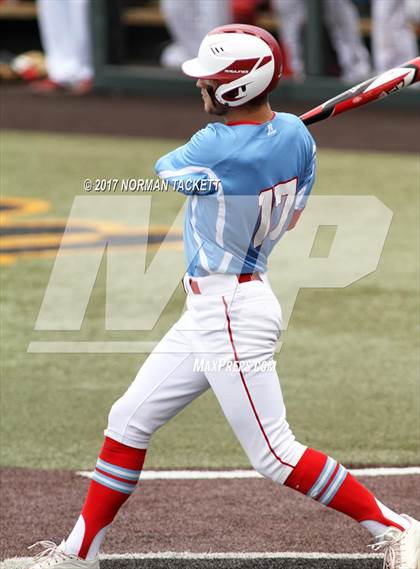 Thumbnail 3 in Maize vs. Shawnee Heights (KSHSAA 5A Quarterfinal) photogallery.