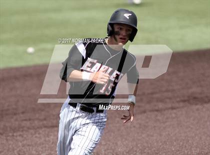 Thumbnail 2 in Maize vs. Shawnee Heights (KSHSAA 5A Quarterfinal) photogallery.