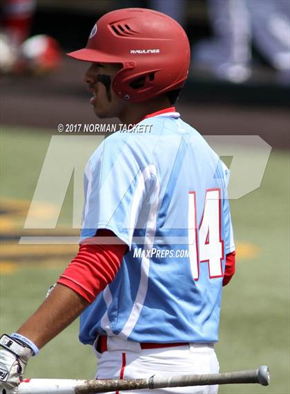 Thumbnail 3 in Maize vs. Shawnee Heights (KSHSAA 5A Quarterfinal) photogallery.