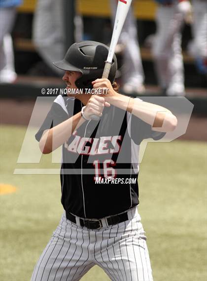 Thumbnail 1 in Maize vs. Shawnee Heights (KSHSAA 5A Quarterfinal) photogallery.