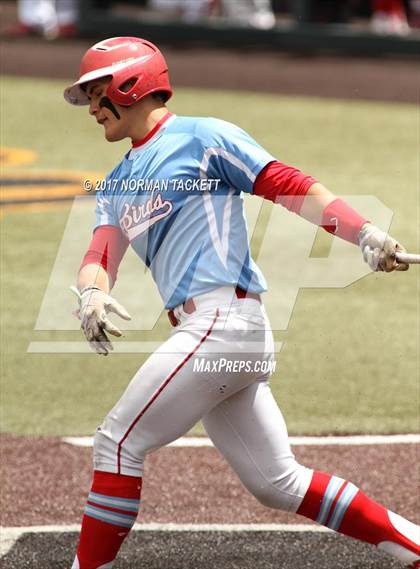 Thumbnail 1 in Maize vs. Shawnee Heights (KSHSAA 5A Quarterfinal) photogallery.