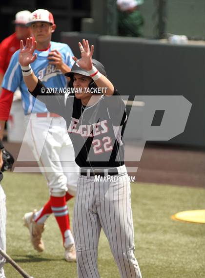 Thumbnail 3 in Maize vs. Shawnee Heights (KSHSAA 5A Quarterfinal) photogallery.