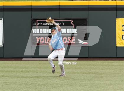 Thumbnail 2 in Maize vs. Shawnee Heights (KSHSAA 5A Quarterfinal) photogallery.
