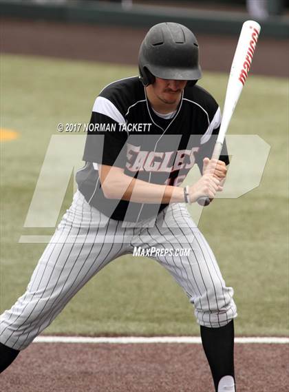 Thumbnail 3 in Maize vs. Shawnee Heights (KSHSAA 5A Quarterfinal) photogallery.