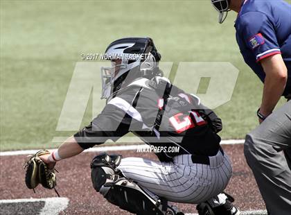 Thumbnail 1 in Maize vs. Shawnee Heights (KSHSAA 5A Quarterfinal) photogallery.