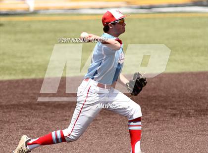 Thumbnail 3 in Maize vs. Shawnee Heights (KSHSAA 5A Quarterfinal) photogallery.