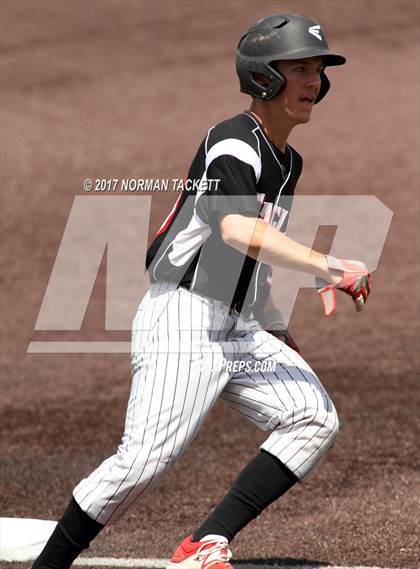 Thumbnail 2 in Maize vs. Shawnee Heights (KSHSAA 5A Quarterfinal) photogallery.