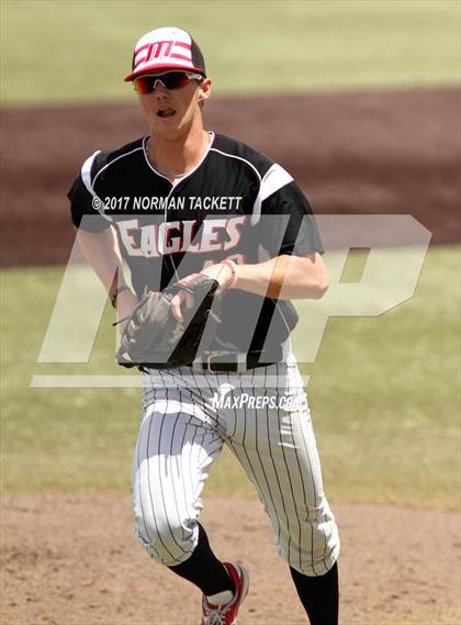 Thumbnail 1 in Maize vs. Shawnee Heights (KSHSAA 5A Quarterfinal) photogallery.
