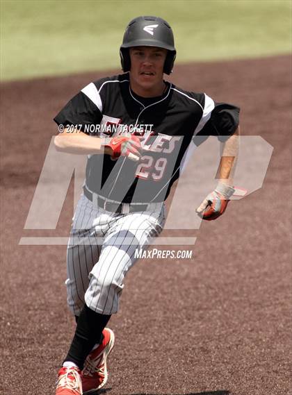 Thumbnail 2 in Maize vs. Shawnee Heights (KSHSAA 5A Quarterfinal) photogallery.