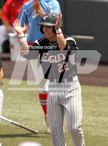 Thumbnail 1 in Maize vs. Shawnee Heights (KSHSAA 5A Quarterfinal) photogallery.