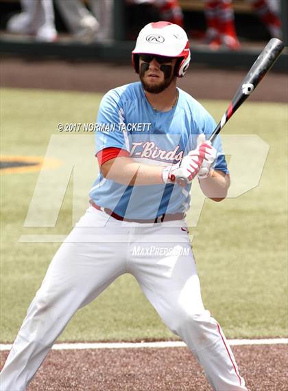 Thumbnail 3 in Maize vs. Shawnee Heights (KSHSAA 5A Quarterfinal) photogallery.