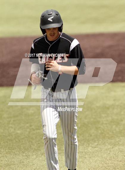 Thumbnail 1 in Maize vs. Shawnee Heights (KSHSAA 5A Quarterfinal) photogallery.