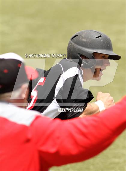 Thumbnail 1 in Maize vs. Shawnee Heights (KSHSAA 5A Quarterfinal) photogallery.