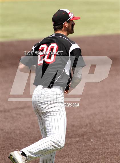 Thumbnail 3 in Maize vs. Shawnee Heights (KSHSAA 5A Quarterfinal) photogallery.