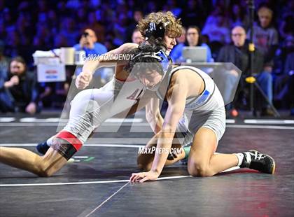 Thumbnail 3 in UIL 6A Championship Finals 106, 113, 120lb photogallery.