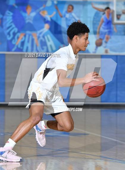 Thumbnail 1 in Wood vs. Yuba City (Les Curry Invitational) photogallery.