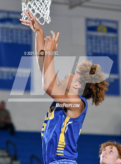 Thumbnail 3 in Wood vs. Yuba City (Les Curry Invitational) photogallery.