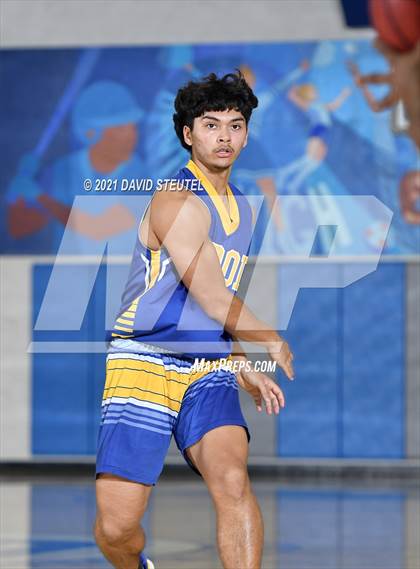 Thumbnail 1 in Wood vs. Yuba City (Les Curry Invitational) photogallery.