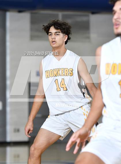 Thumbnail 2 in Wood vs. Yuba City (Les Curry Invitational) photogallery.