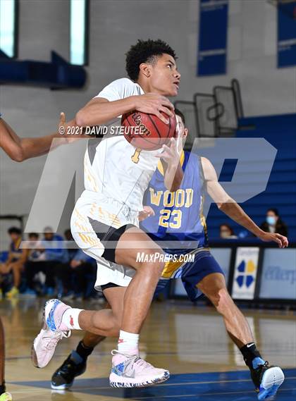 Thumbnail 3 in Wood vs. Yuba City (Les Curry Invitational) photogallery.