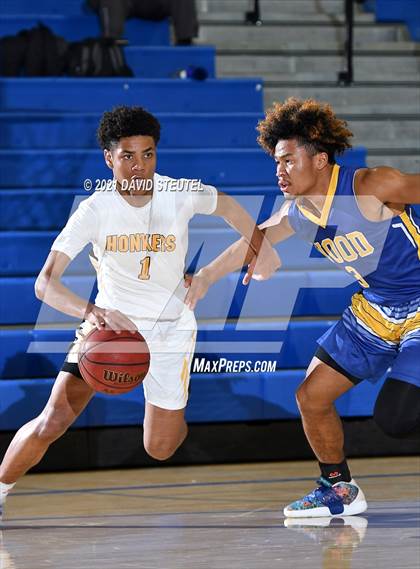 Thumbnail 2 in Wood vs. Yuba City (Les Curry Invitational) photogallery.