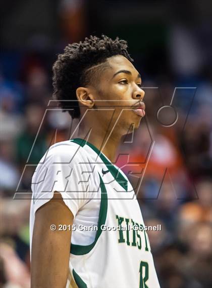 Thumbnail 2 in East Lincoln vs Kinston (NCHSAA 2A Final) photogallery.