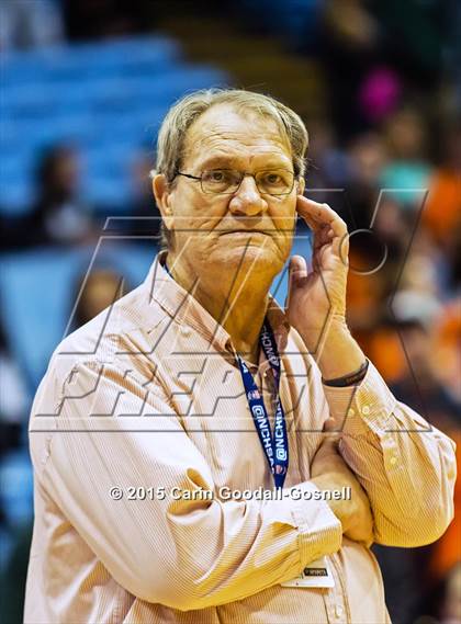 Thumbnail 2 in East Lincoln vs Kinston (NCHSAA 2A Final) photogallery.