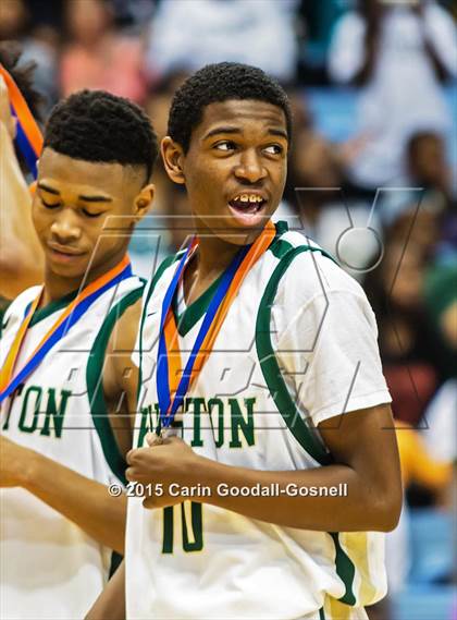 Thumbnail 2 in East Lincoln vs Kinston (NCHSAA 2A Final) photogallery.