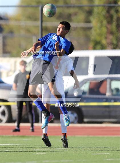 Thumbnail 2 in Denver West vs. Longmont (CHSAA 4A 1st Round) photogallery.