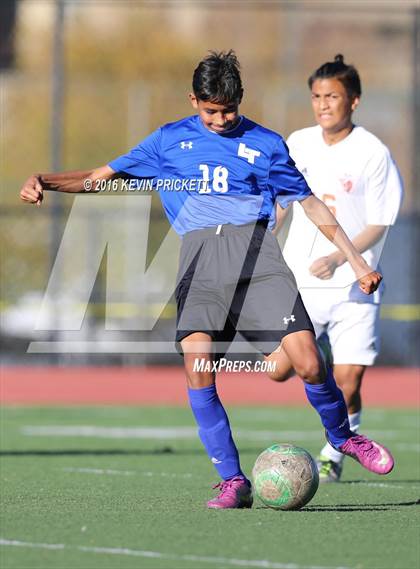 Thumbnail 1 in Denver West vs. Longmont (CHSAA 4A 1st Round) photogallery.
