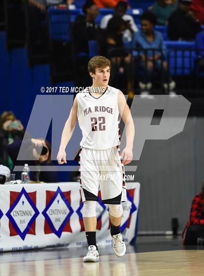 Thumbnail 3 in Pea Ridge vs. Baptist Prep (AAA 4A Final) photogallery.