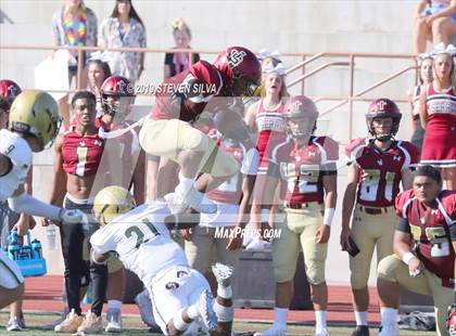 Thumbnail 1 in JSerra Catholic vs. St. Joseph Regional (Honor Bowl) photogallery.