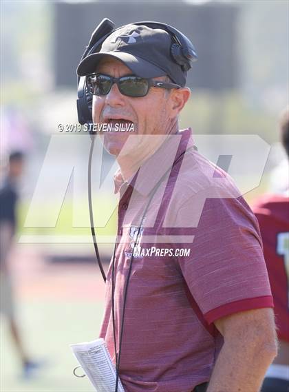 Thumbnail 1 in JSerra Catholic vs. St. Joseph Regional (Honor Bowl) photogallery.